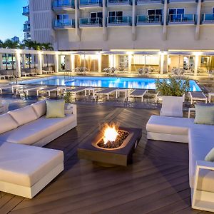 Ala Moana Hotel - Resort Fee Included